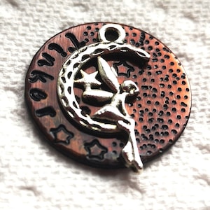 Médaille pour chat | Médaille Lune Tinker | Médaille pour collier de chat | Médaille pour animal de compagnie | Médaille personnalisée pour animal de compagnie | Médaille pour chien personnalisée | ID d'animal de compagnie | Étiquettes pour collier | Étiquette estampée à la main