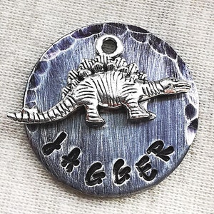 Médailles d'identification pour chiens | Médaille dinosaure | Médaille pour animal de compagnie | Médaille personnalisée pour animal de compagnie | Médaille pour chien | Médaille pour chien personnalisée | ID d'animal de compagnie | Étiquettes pour collier | Étiquette estampée à la main