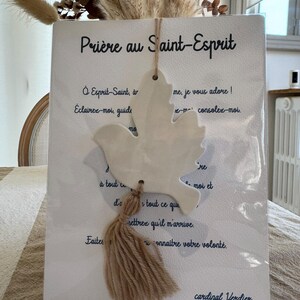 Carte prière catholique A5 avec colombe en plâtre fait main et pompon – Prière au Saint Esprit – Cadeau religieux baptême ou communion