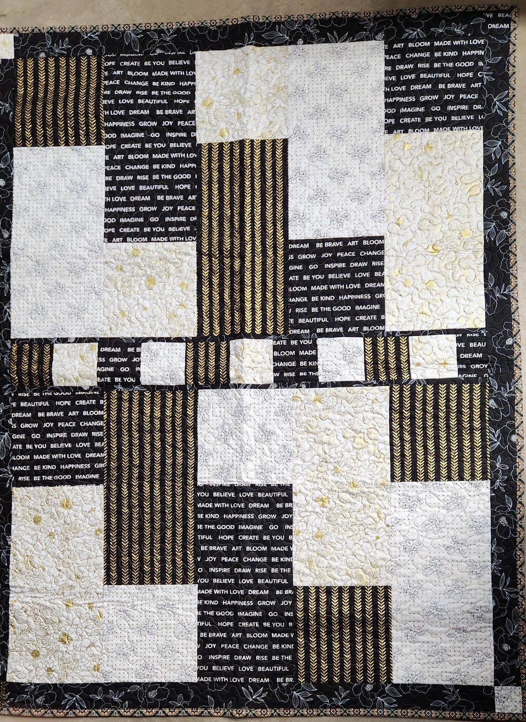 Black and White Lap Quilt - Etsy
