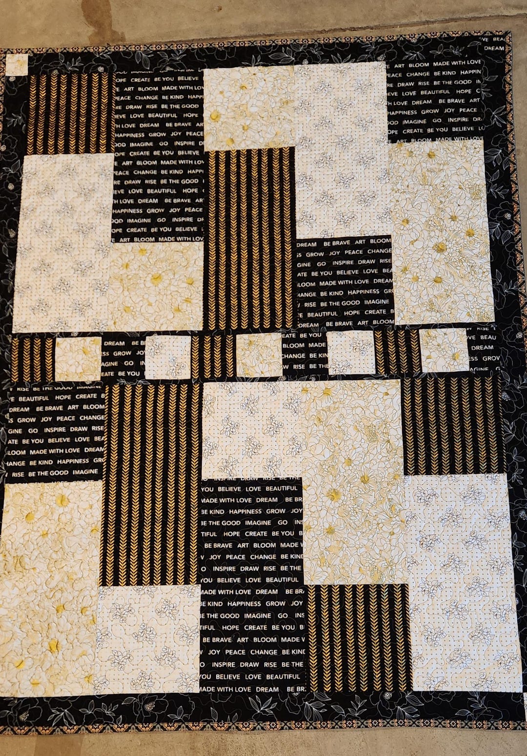 Black and White Lap Quilt - Etsy