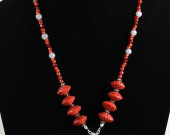 Collar Lariat inspirado en tulipanes