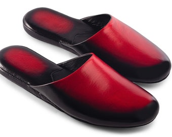 Pantoufles faites à la main, pantoufles de vache, pantoufles en cuir véritable rouge, pantoufles chaudes, pantoufles maison pour hommes, pantoufles en cuir pour hommes, cadeau de Noël