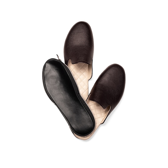Brown Leather Men's Slippers: Travel Case, Soft Insole
