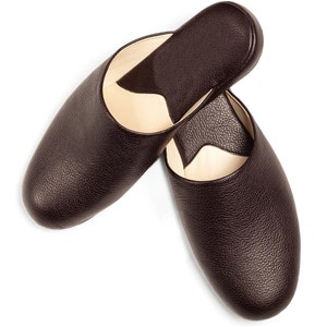 We ask you to specify your shoe size while ordering. Don't forget to write down if it's UK, US or EU measurement. Write down your feet' length, width, and specific characteristics.