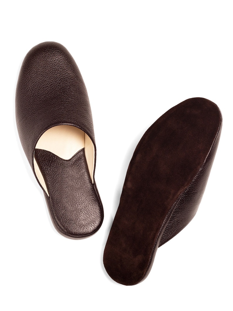 Supplied according to your wishes ready for a gift in an elegant wooden box.
