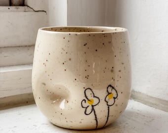 Handmade Speckled Tumbler with Hand painted Daisies: Ergonomic Thumb Indent Cup