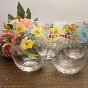 Pier 1, Sophie the Bunny, Stemless Wine Glasses.  Set of 4