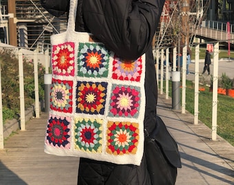 毎日使えるカラフルなクロシェ編みのレトロスタイルのグラニースクエア
