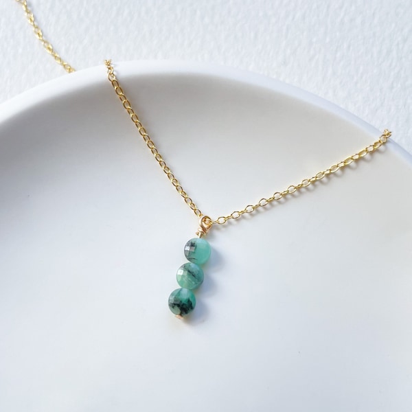 Emerald Quartz Pendant Necklace • Dainty Raw Emerald Quartz Bar • Gemstone Bar Layering Necklace • May Birthstone Jewelry Gift