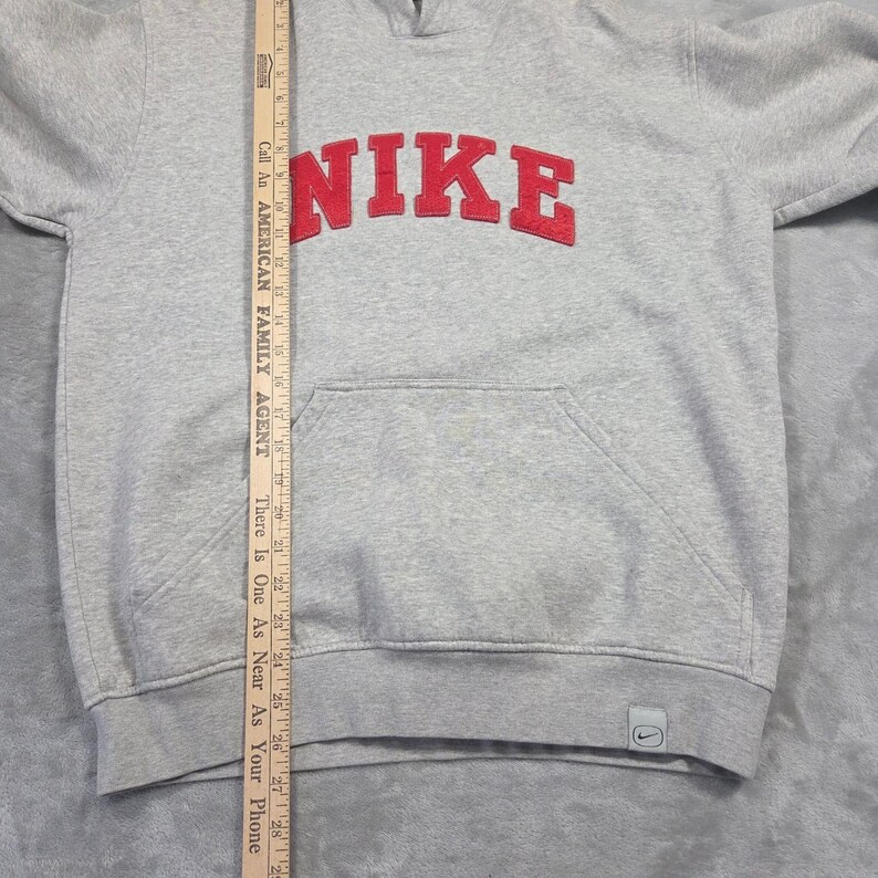 Vintage Nike Hoodie Mens Medium Grey Red Spellout Swoosh Y2K 2000s Streetwear afbeelding 3