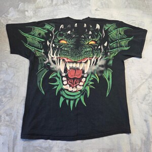 Camiseta vintage azul líquido de 1996 con estampado de dragón para hombre, talla XXL, estilo grunge punk Y2K imagen 2