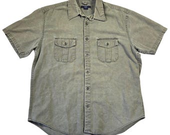 Camisa de manga corta con botones de lino y algodón para hombre Gap Y2k, color verde, estilo utilitario de los años 2000.