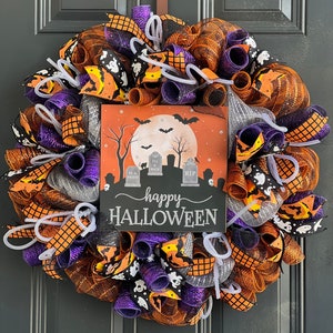HALLOWEEN WREATH, Halloween Wreath For front door, Halloween Wreaths, Halloween Decor, Spooky Wreath, Spider Wreath, Bat Wreath, Skeletons