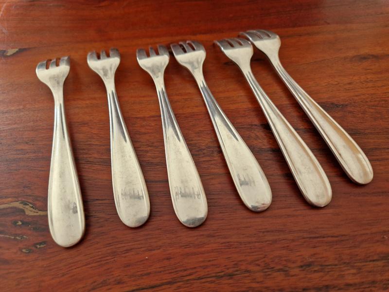 クリストフル　ペストリーフォーク6本 Amazon | Christofle クリストフル 銀メッキ製 シルバー スプーン 6本