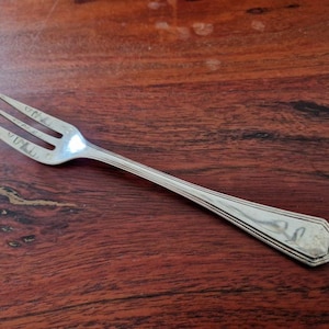 Christofle - America model cake fork - Luc Lanel design - in silver-plated metal
