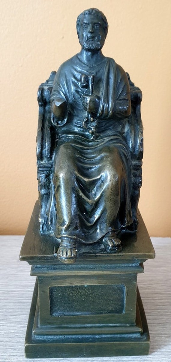 Sculpture en Bronze à Patine Brune - Représentant Saint Pierre Assis sur Son Trône