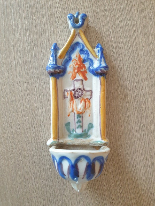 Bénitier en Faience de Martres Tolosane - Début Du Xixème Siècle