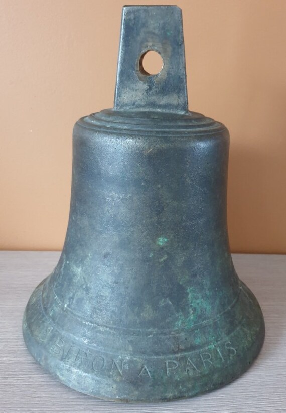 Ancienne Cloche de Château ou d'église - en Bronze Par Édouard Biron, Paris Vers 1880