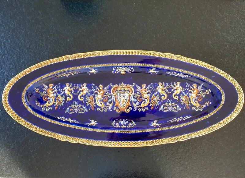 Important Plat à Poisson en Faience de Gien Décor Renaissance