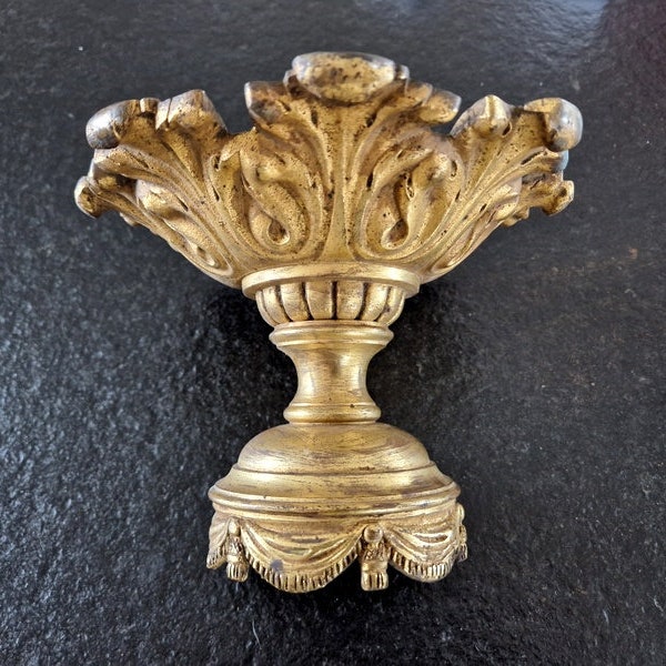 Coupelle de plafonnier ou de lustre  - En bronze doré - A décor de rideaux guirlandés