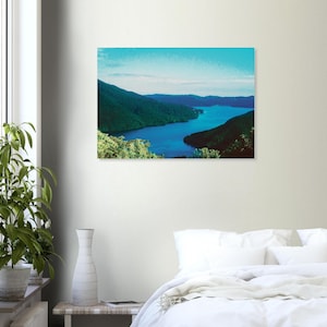 Serene Lake Ashi Poster - Atemberaubende Hakone Japan Landschaft Poster | Perfektes Geschenk für die Wand