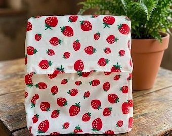 Handmade Strawberry Insulated Lunch Bag: Washable  Cooler