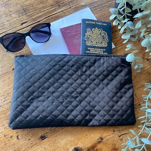 Cartera de viaje con cremallera para documentos de viaje, pasaporte y diseño personalizado en color negro