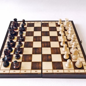 Chess Set  13,4 x 13,4 Inches  ( 34 x 34 cm ), Handcrafted wooden chess set, Travel Size Chess Set