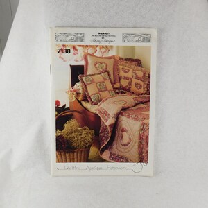Vintage Simplicity&#39;s School of Quilting by Shirley Botsford, Quilting, Applique, Patchwork, Vintage Craft Supply, Quilting Supply, Copy 1990