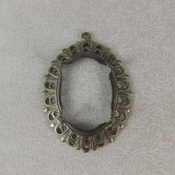 Vintage 50's Silver Pewter-Like Cabochon Bezel, Ornate Filigree Bezel, Necklace Finding, Pendant, Filigree, Pewter