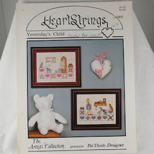 Vintage Artists Collection Heartstrings Counted Cross Stitch Ulotka "Yesterday's Child" Projektant Pat Thode AC 45, haft krzyżykowy, kopia 1989