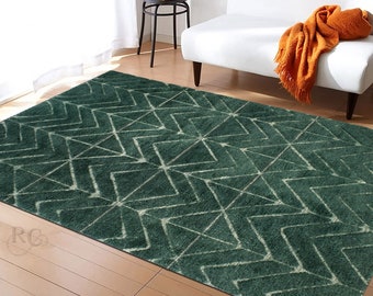 Hand Woven Emerald Green Wool Rug: Geometric Flat Weave Carpet