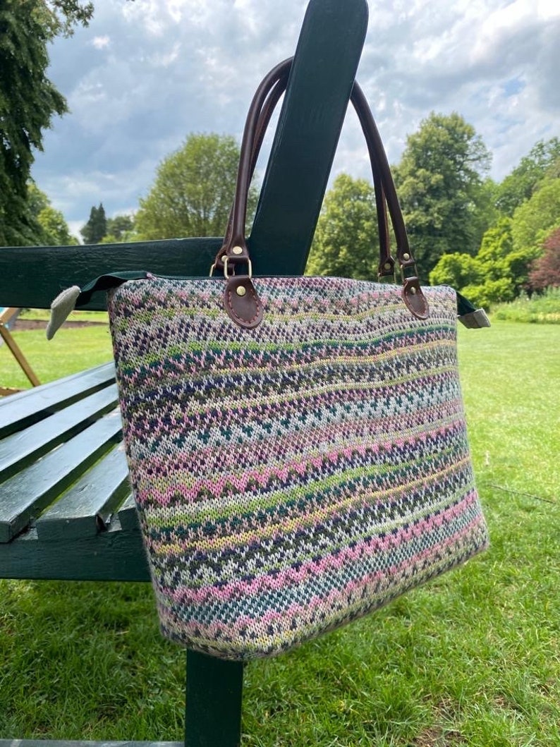 Fairisle handbag pink and green image 4