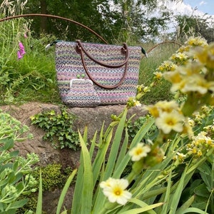 Fairisle handbag pink and green image 3