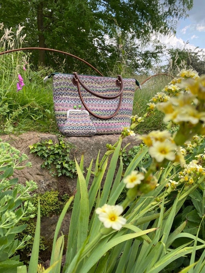 Fairisle handbag pink and green image 3