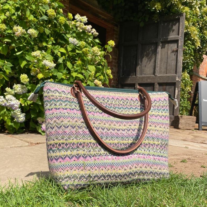 Fairisle handbag pink and green image 1