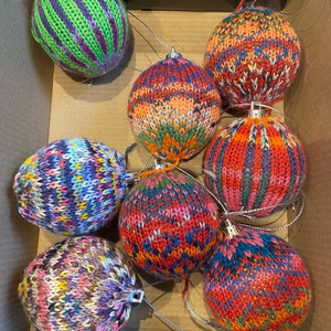 Knitted bauble image 3