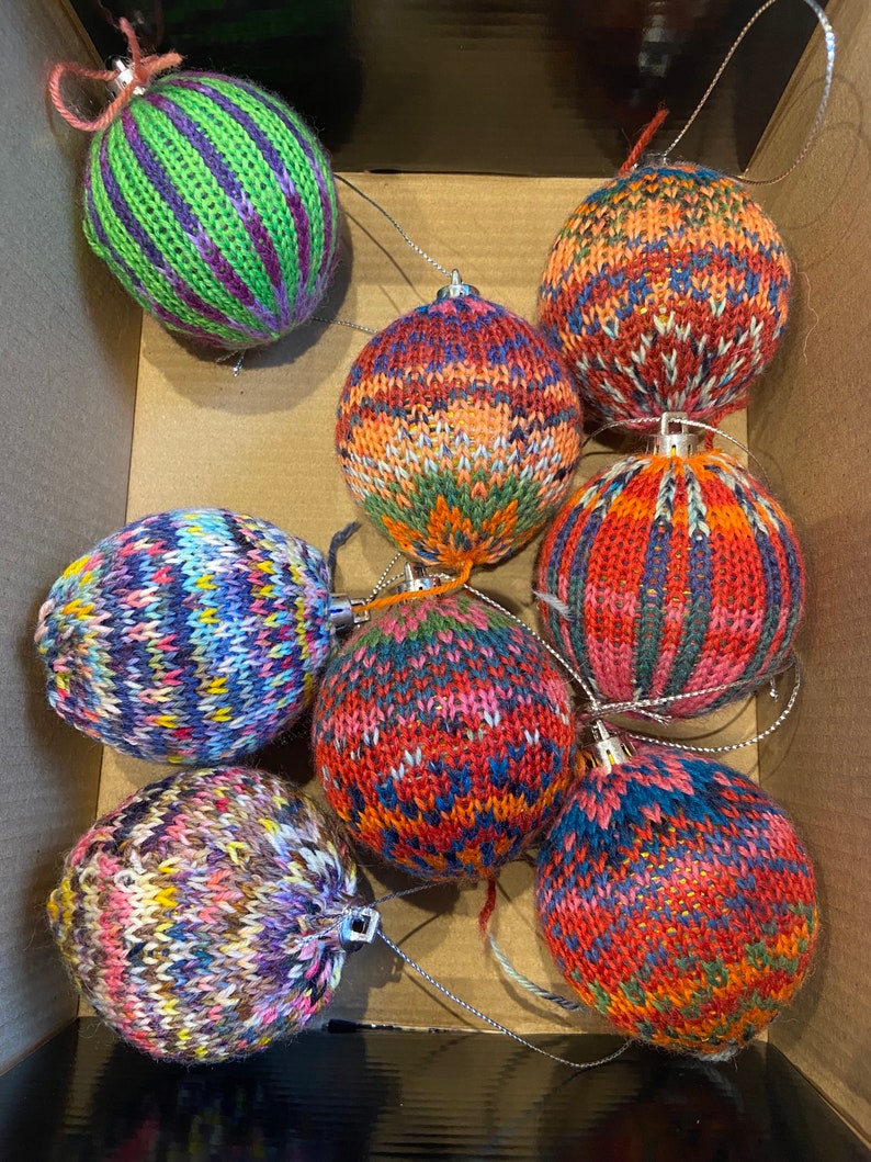 Knitted bauble image 3