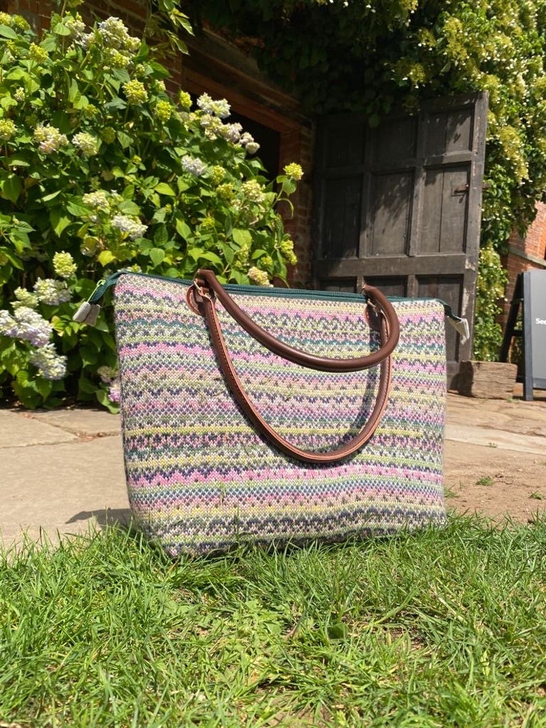 Fairisle handbag pink and green image 5