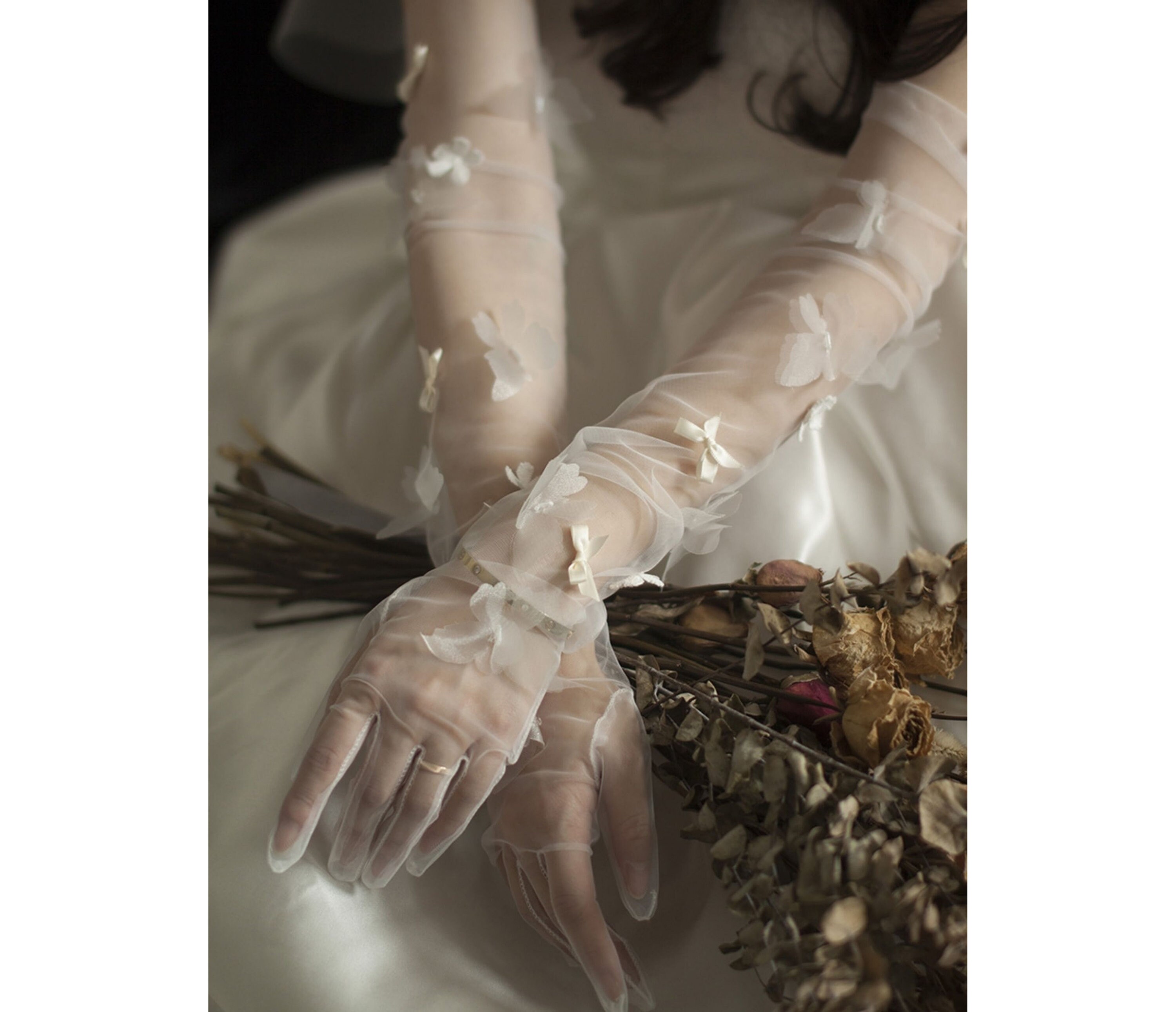 Women Lace Gloves Bridal Wrist Floral Gloves Elegant Dress Gloves Tea  Gloves for Women Wedding Summer Gloves Costume