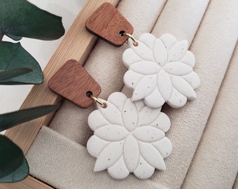 Polymer Clay Flower Dangle Earrings| Spring Clay Floral Earrings| Floral Polymer Clay Earrings| Handmade Clay Earring| Wood Clay Earrings