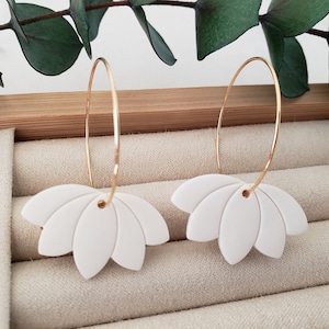Polymer Clay Lotus Flower Dangle Earrings| Floral Clay Earrings| Handmade Clay Earrings| Flower Hoop Earrings| Flower Hoops| Lotus Earrings bild 1