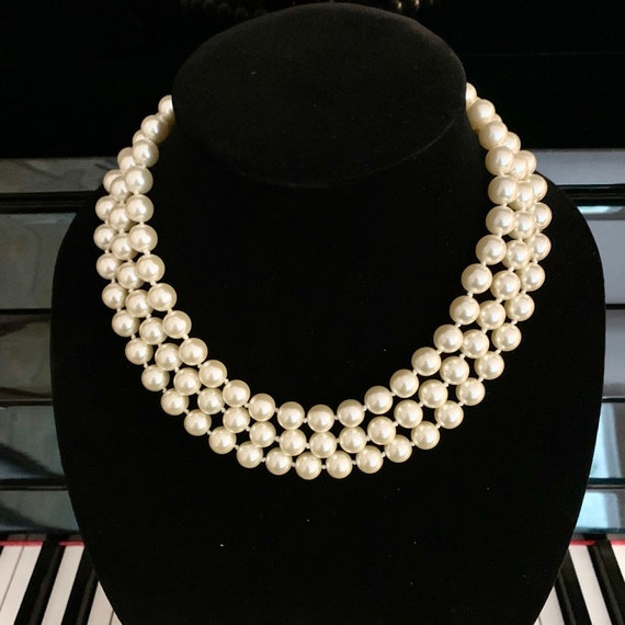 Vintage KJL Triple Strand Glass Faux Pearl Neckla… - image 2