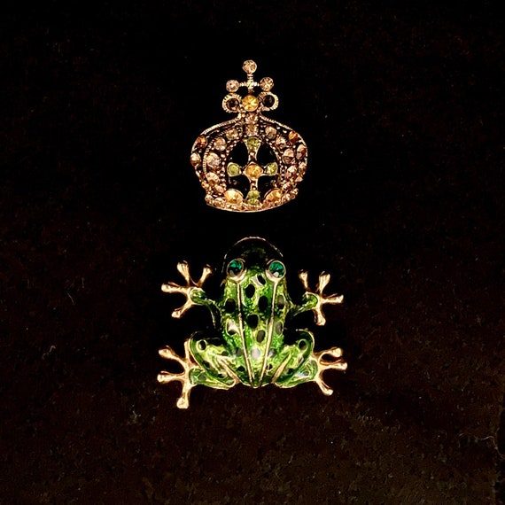 Vintage Green Enamel Frog w/Rhinestone Eyes - Fro… - image 8