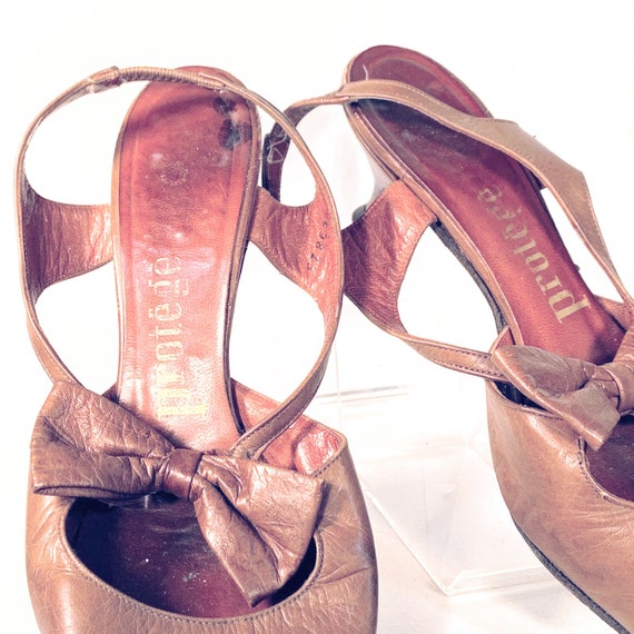 1960s Brown Leather Kitten Heels - image 5