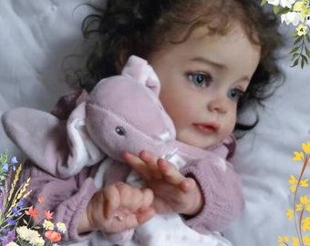 Schwarzes Haar, blaue Augen, süße 60 cm große Mädchen-Reborn-Puppe, niedliche, lebensechte, weiche und Ganzkörper-Silikon-Reborn-Kleinkind-Puppe