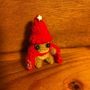 Hand Knitted Frog | TINY FROGGY: The Red Wizard | The smallest little wizard frog | Vegan