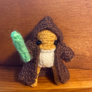 Hand Knitted Frog | Star Wars Jedi - Obi-Wan Froggity | Vegan