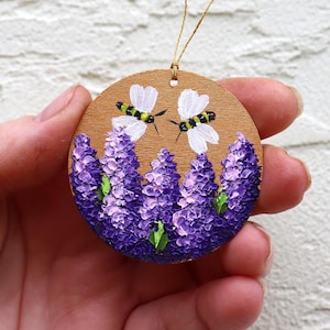 Bee on Lilac Painting: Tiny Round Impasto Oil Painting (2x2 in)